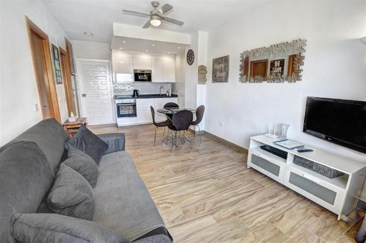 Benal Beach, Luxury Sea & Mountain View Beachside 1 Bedroom Apartment Benalmádena Exterior foto